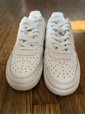 Nike Court Vision Low Triple White Women's Size 8.5 CD5434-100 thumbnail 2