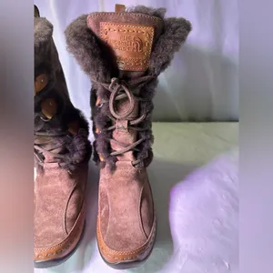 The North Face Dark Brown Fur-Lined Winter Boots thumbnail 6