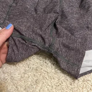 Lululemon Hotty Hot Shorts 4” Grey Size 10 thumbnail 4