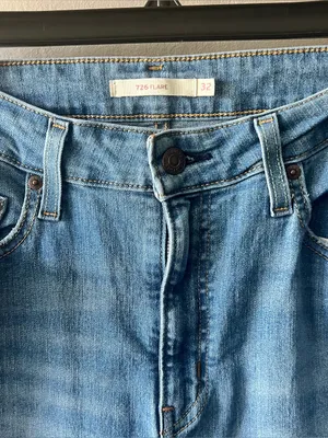 Levi’s 726 Flare Jeans Size 32 thumbnail 2