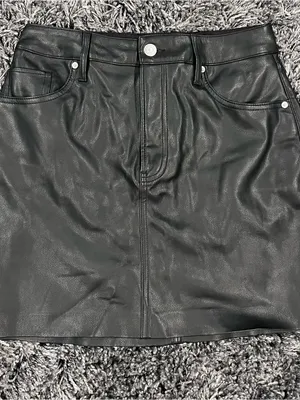 🌸Express Black Faux Leather Mini Skirt Size 2🌸 thumbnail 2