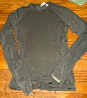 Lululemon Long Sleeve thumbnail 1