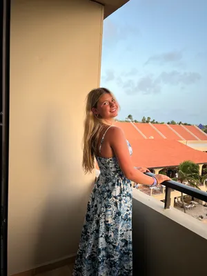 Dress thumbnail 3