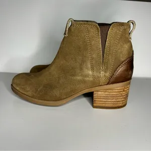 Clark’s Artisan Tan Maypearl‎ Daisy Ankle Booties thumbnail 4