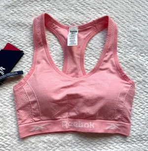 NWT Reebok Sports Bra Womens S Pink Racerback Seamless Gym Yoga Activewear thumbnail 1