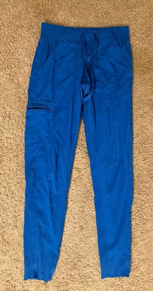 Amazon Adar jogger scrubs thumbnail 1