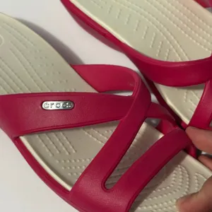 Crocs Meleen Twist Pink White Strappy Wedge Slide Sandals Womens 9 thumbnail 3