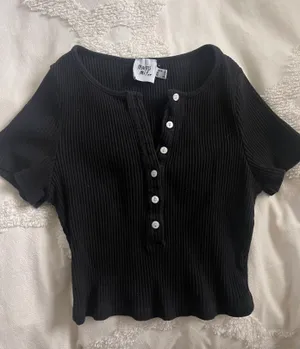 Princess Polly Black Crop Top thumbnail 1