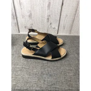Universal Threads Womens Size 6.5 Black Sandals Frances Sporty Platform Strap thumbnail 2
