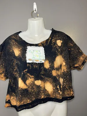 Fruit of the Loom Custom Frog Graphic Cropped Top Shirt Womens Medium Black Bleach Dye Festival thumbnail 2