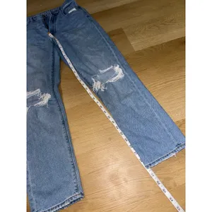 American eagle high rise mom jeans thumbnail 3