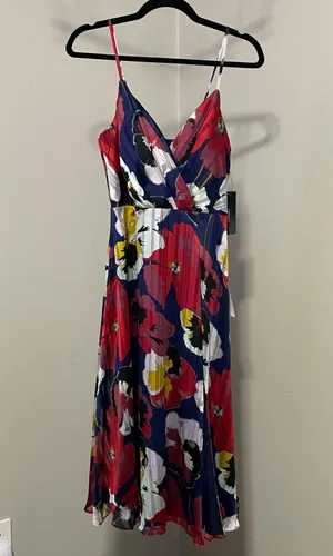 Lulus Floral Midi Dress thumbnail 1