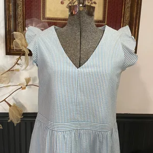 Southern Tide Evelyn Seersucker Tiered Blue & White Cotton Dress - Sz XS 💚🎀 thumbnail 4