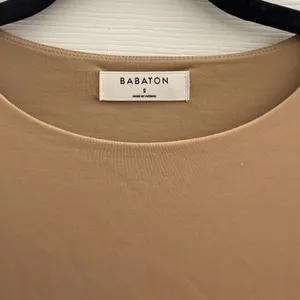Babaton Contour Crew Long sleeves tan Bodysuit size small thumbnail 7