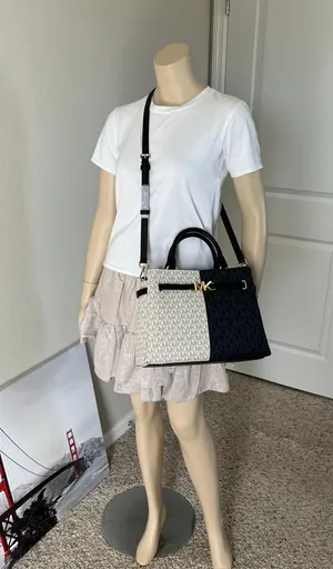 Michael Kors Purse thumbnail 9