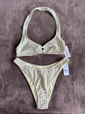 New with tag PacSun Ivory Jade Textured Halter Bikini Set (Top XS- Bottom Small) thumbnail 2