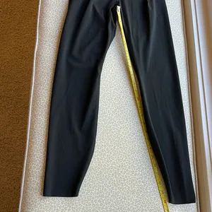 NWOT Adidas Tight Fit Aeroready Cropped Black Leggings size S thumbnail 6