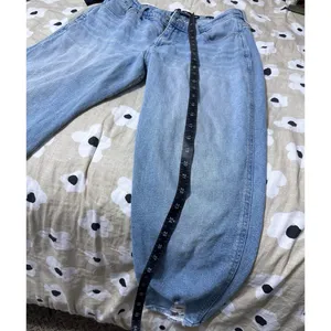 Hollister high rise mom jeans thumbnail 3