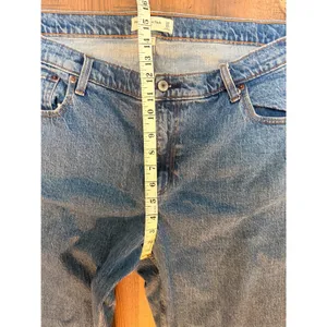 Abercrombie & Fitch Curve Love The Baggy Low Rise Jeans 33 16R Medium Wash thumbnail 5