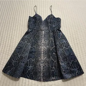 Lovers + Friends Blue Snakeskin Print Mini Cocktail Dress Strapless Sz S Small thumbnail 1