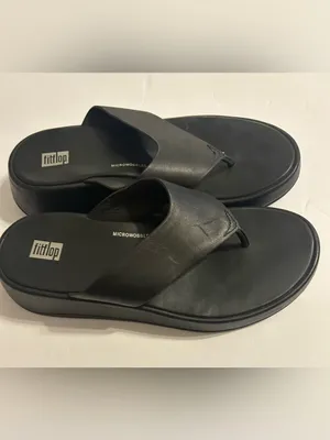 Fitflop Women's Black Crossover Thong Sandals thumbnail 4