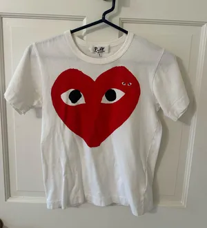 Play Comme des Garçons Shirt thumbnail 1
