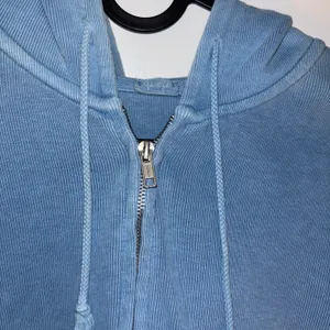 Brandy Melville crop zip hoodie thumbnail 3