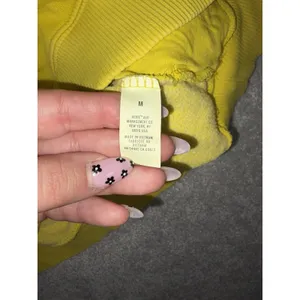 aerie oversized mock neck sweatshirt M bright yellow Pockets thumbnail 6
