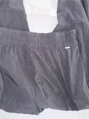 Vuori Women's Villa Cargo Jogger size Small thumbnail 5