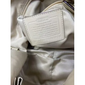 coach beige leather shoulder bag thumbnail 8
