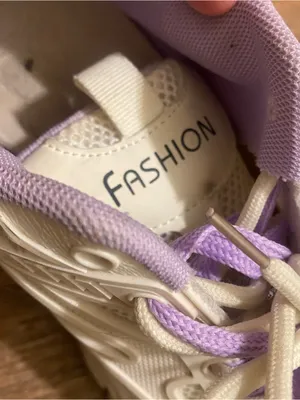 Womens Size 37 US 6.5 Fashion Sneakers Tennis Shoes White With Lavender Purple thumbnail 10