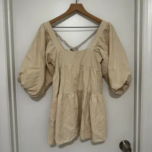 SNDYS x Revolve | Women's Beige Linen Blend Puff Sleeve Tier Babydoll Dress, XS thumbnail 2