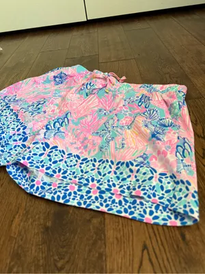 Lilly Pulitzer Shorts thumbnail 2