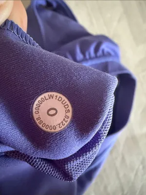 Lululemon Purple Cropped Tank Top Built-In Bra Size 0 V Neck Yoga Workout thumbnail 6