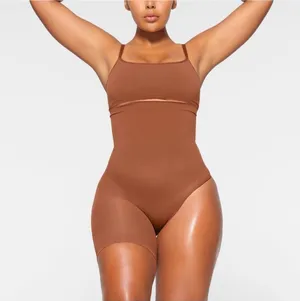 SKIMS Seamless Sculpt Solution Left Leg Exposed Bronze Shorts NEW size M thumbnail 1