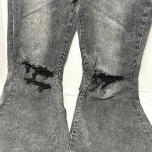 Risen Women's High Rise Distressed Raw Hem Flare Jeans 32/15 NWT thumbnail 3