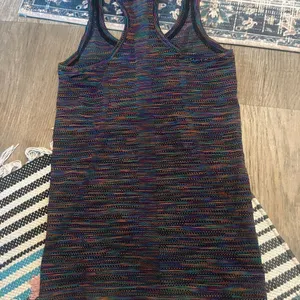 Lululemon‎ swiftly tank top in size 2 thumbnail 8