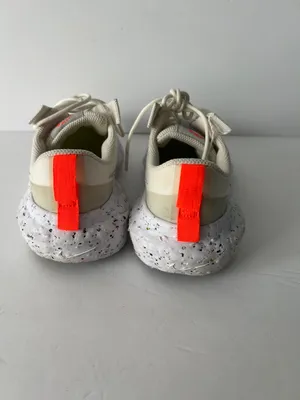 Nike React Sneakers 7.5 Cream Speckled Sole + thumbnail 5