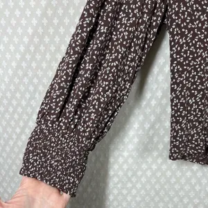 Abercrombie &‎ Fitch Brown White Floral Button Up Puff Sleeve Cropped Top thumbnail 6