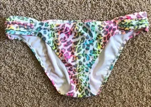 Victoria's Secret NWOT large swim bottoms ❤️ thumbnail 1