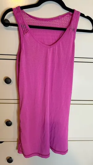 Pink lululemon tank top thumbnail 1