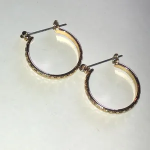 Gold Tone Textured Boho Hoop Earrings thumbnail 4