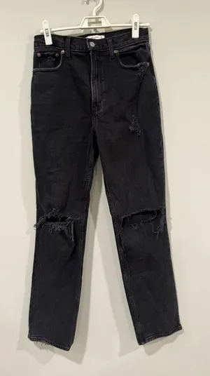 Abercrombie & Fitch Womens the 90s Straight Ultra High Rise Jeans 27/ 4R 2402 thumbnail 1
