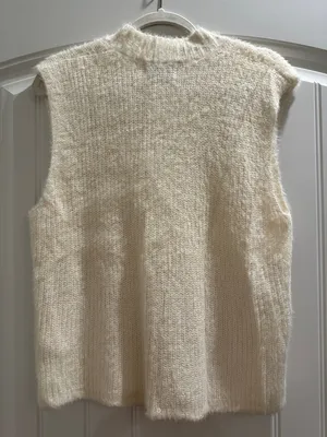 Old Navy Cream Sleeveless Crewneck Sweater Vest thumbnail 2