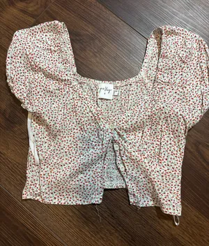 Princess Polly Floral Cropped Blouse thumbnail 1