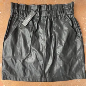 Zara NWT faux leather mini skirt sz Large thumbnail 1