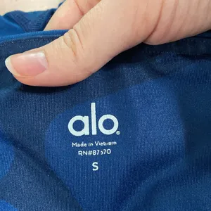 Alo Yoga Airbrush navy camouflage print mid rise leggings size S thumbnail 10
