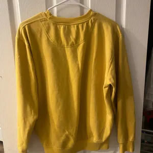 crew neck thumbnail 2