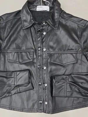 NWT! Bershka Black Faux Leather Cropped Jacket Size XS thumbnail 5