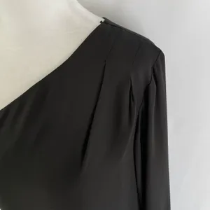New Krisa One Sleeve Maxi One Shoulder Long Sleeve Side Slit Dress Black Size XS thumbnail 9